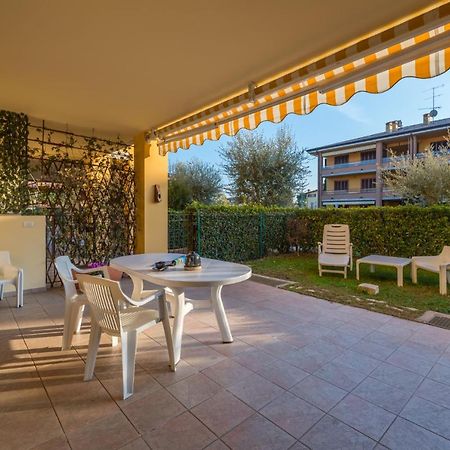 Gardappartamenti Tito Speri Pool And Garden Sirmione Exterior photo