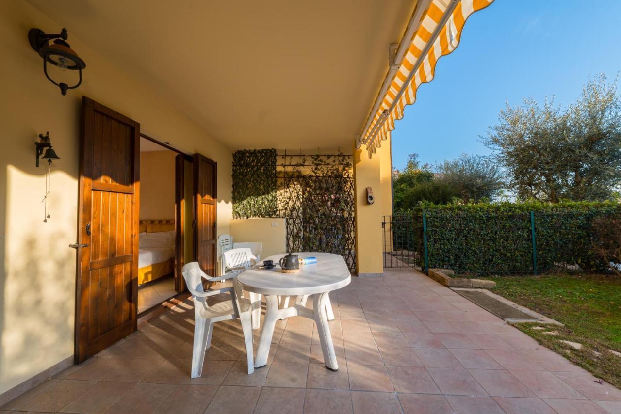 Gardappartamenti Tito Speri Pool And Garden Sirmione Exterior photo