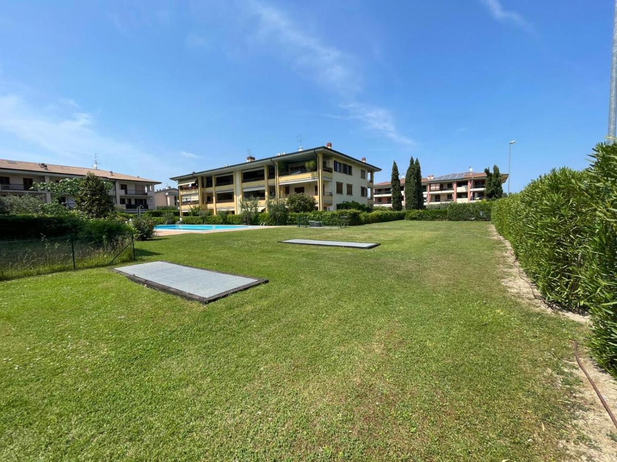 Gardappartamenti Tito Speri Pool And Garden Sirmione Exterior photo